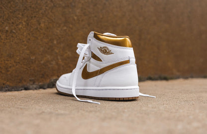 Jordan 1 Retro High OG Metallic Gold (Women's) FD2596-107